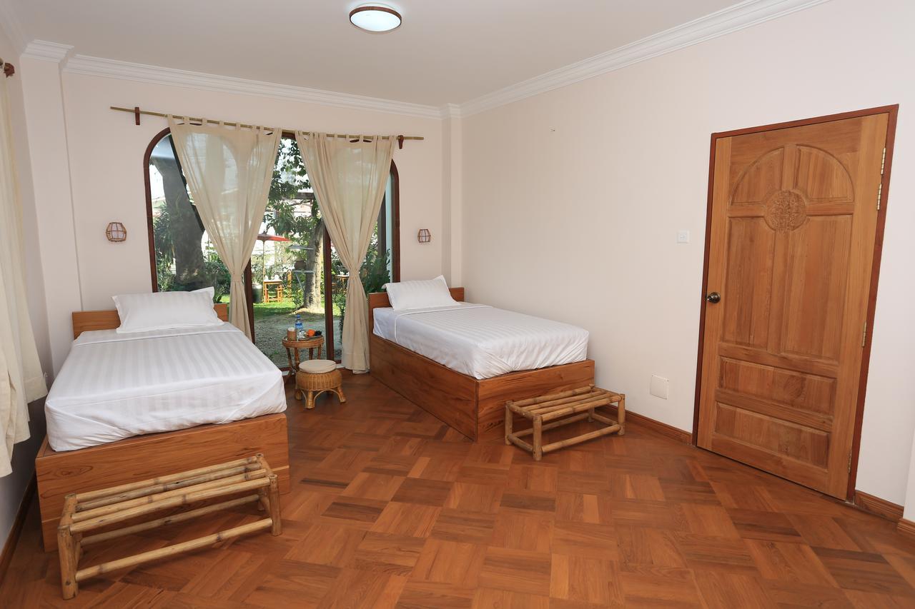 Mango Hill Inn Yangon Exteriör bild